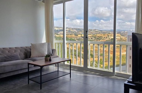 Agios Tychon Apartment | Studio by The Sea