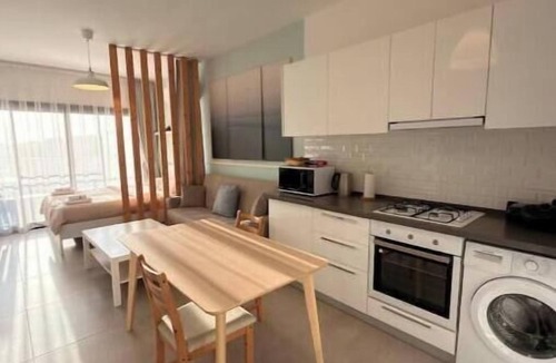 Trikomo Apartment | Stylish Studio with Pool View at the Caesar Resort