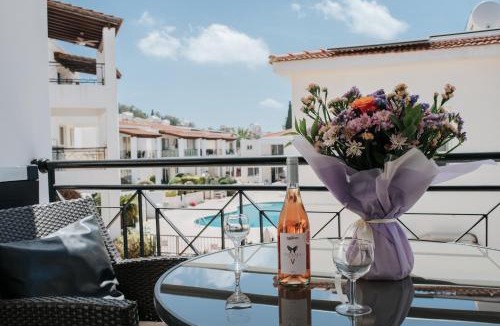 Universal Apartment | Sunny 2BR Apartment with Pool