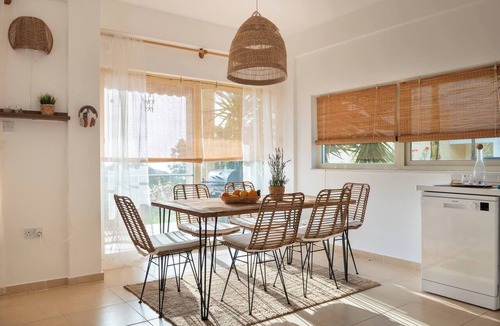 Esentepe Apartment | Sunset Sea and mountain view 3 bed 2 bathroom apartment ground floor