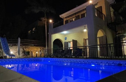 Tala Villa | Tala Heights Luxury 3Bedroom Villa- Private Pool, Garden & Sunset Views