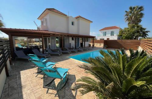 Ayia Thekla Villa | Tarracotta Villa 4 bedroom, near Ayia Napa