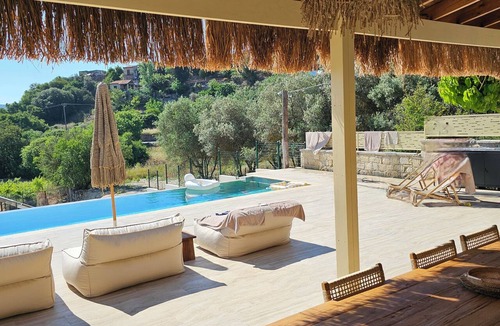 Dora House | THE COTTAGE-Modern Tradition-Luxury 2-BR Boho Retreat with Private Infinity Pool