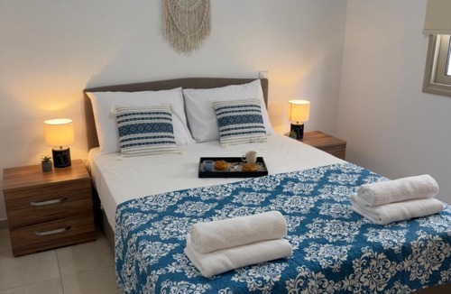 Pernera Villa | The Luma - Modern 3BR Villa - Walking to Beach