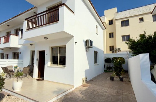 Pernera Villa | The Luma - Modern 3BR Villa - Walking to Beach