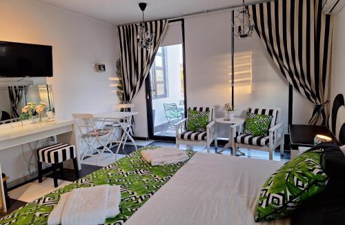 Kiti Apartment | The Pervoli Studio - Pool - Close to Beach