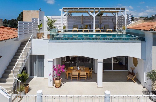 Universal Apartment | The Sanctuary | Private Rooftop Pool Penthouse by Nomads