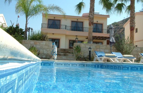 Pissouri Villa | Three bedroom villa with private pool and landscaped garden close to the beach