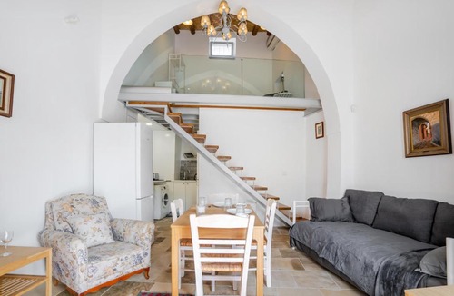 Nicosia Apartment | To Hani - Kamara Studio