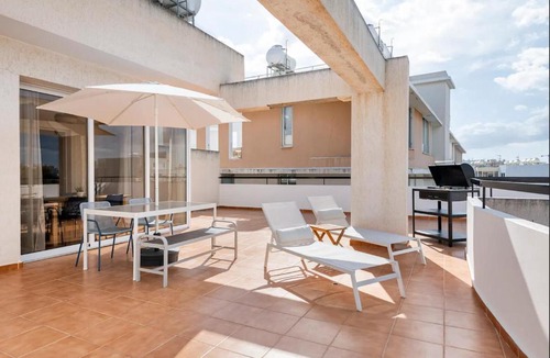Larnaca City Centre Apartment | Top Floor Apartment City Center