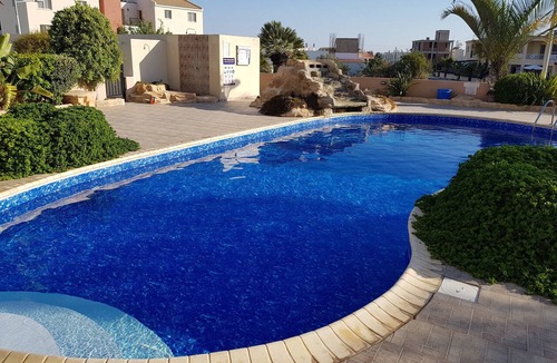 Universal Apartment | Two Bedroom Ground Floor Apartment with Shared Pool (Universal/Paphos)