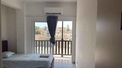 Larnaca City Centre Apartment | Unique City Center Rooms, 150m from Chabad Lubavitch