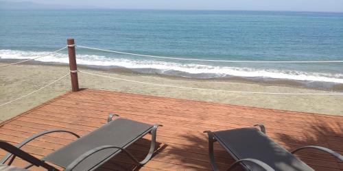Ayia Marina Chrysochous House | Uniquely located on the beach