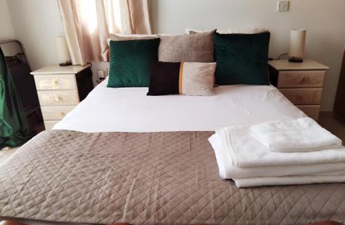 Kissonerga Apartment | Unwind Kìśśornega - 2 Bedroom Apartment
