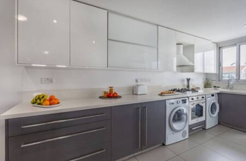 Limassol Apartment | Vasileos Konstantinou – Modern 2BR City Apartment