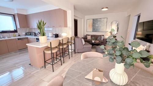 Potamos tis Germasogeias Apartment | Veranda 8 Three Bedrooms Big Sun Terrace & Jacuzzi