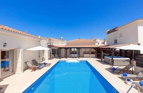 Pegeia Villa | Villa Acapulco - 3 Bed Villa, Coral Bay, Close to Beach!