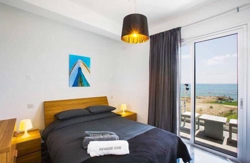 Paphos Villa | Villa Cyan Paphos - Three Bedroom Villa, Sleeps 6