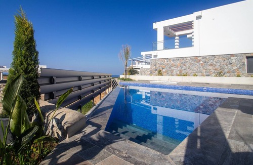 Bahceli Villa | Villa Deja Blu with Private Pool