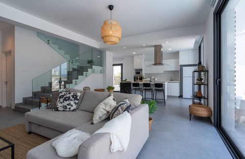 Paralimni Villa | Villa Flora`s 3-Br Retreat with Private Pool & terrace in Protaras
