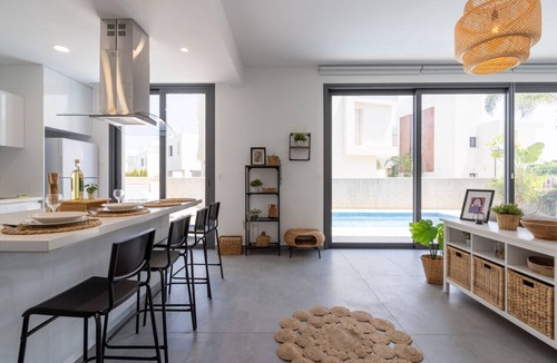 Paralimni Villa | Villa Flora`s 3-Br Retreat with Private Pool & terrace in Protaras