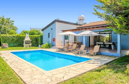 Polis Villa | Villa Ibiscus by Villa Plus