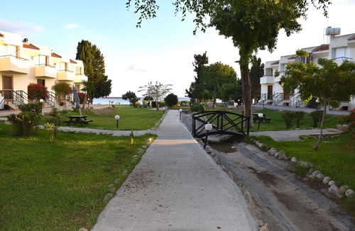 Gastria House | Villa in a private holiday site with direct beach access and pool