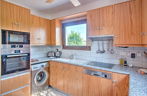 Polis Villa | Villa Kyriakos - a villa that sleeps 6 guests in 3 bedrooms