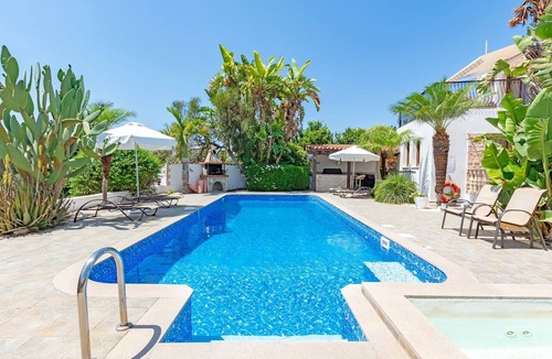 Polis Villa | Villa Kyriakos - a villa that sleeps 6 guests in 3 bedrooms