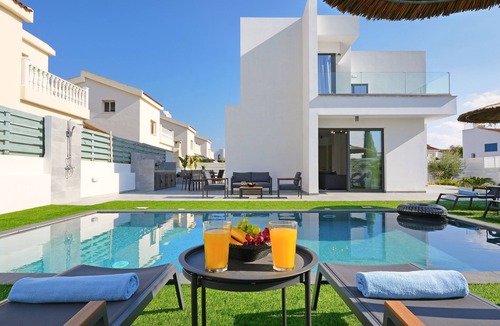 Paralimni Villa | Villa MEROPE - 3Bed all En-suite with Private Pool
