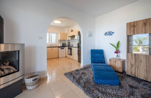 Argaka Cottage | Villa Nikita - a villa that sleeps 6 guests in 3 bedroom