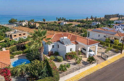 Argaka Cottage | Villa Nikita - a villa that sleeps 6 guests in 3 bedroom