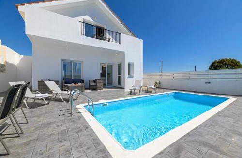 Xylofagou Villa | Villa Olivia
