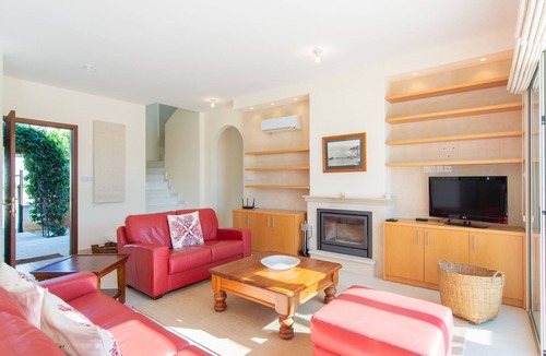 Argaka Cottage | Villa Pine View - a villa that sleeps 6 guests in 3 bedrooms