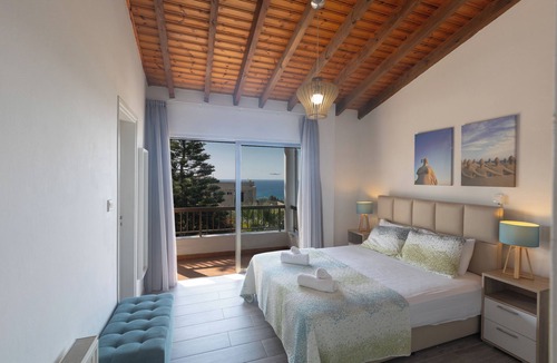 Ayia Napa Villa | Villa Rosie, Modern 4bdr Ayia Napa Villa With Pool