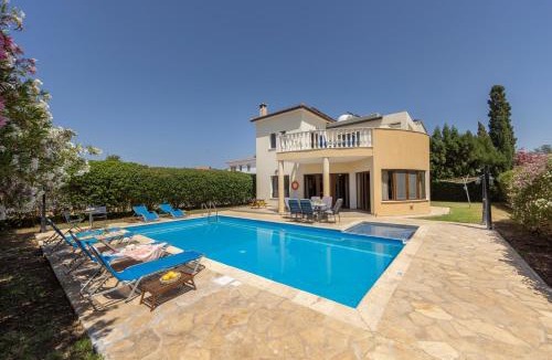Argaka Villa | Villa Tsikkos Tria