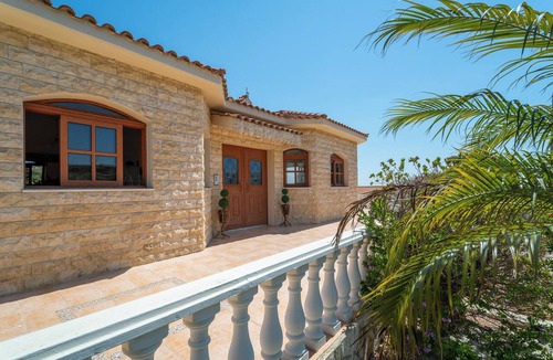 Pissouri House | Village Charm and Coastal Calm: Spacious Villa with Private Pool & Nearby Beach