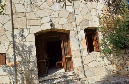 Anogyra House | Vocation Rest House in Anogyra