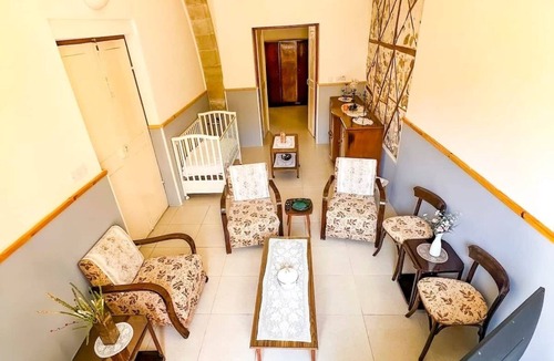 Old Town of Limassol House | Yiayia's House, 3bed, sleeps 6