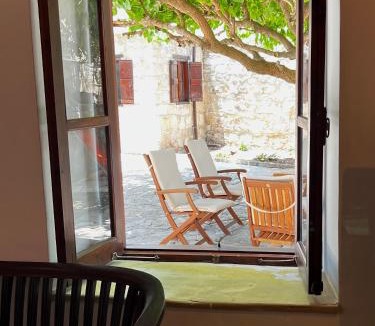 Amargeti Bed & Breakfast | Zoe Suites