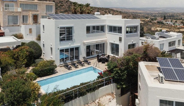 3BR Panoramic Sea View Villa with Private Pool by Cyprus Horizons