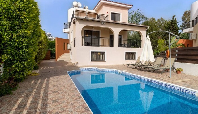 A 3 bedroom villa within 5 minutes from Paphos harbour
