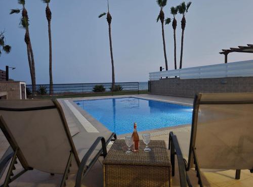 Amazing frontline beach villa