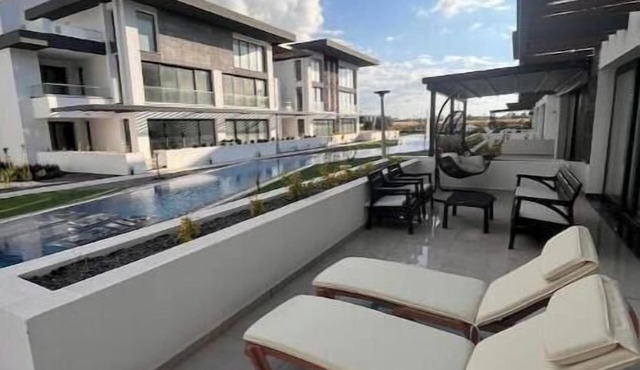 Apartamento Olive Court T3+1 com vista para a piscina