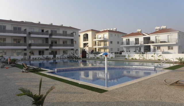 Apartment In a New Luxury Resort next to kaparis beaches