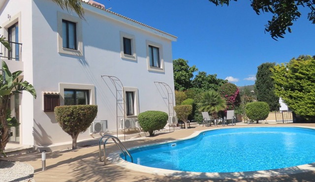Beautiful 3 bed 2 bath Villa with large private pool - Secret Valley Golf Resort