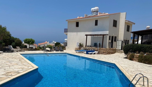 Bella Vista Seaview Town House with Pool - Paphos