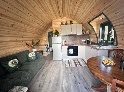 Casa Leandro glamping wooden tiny house