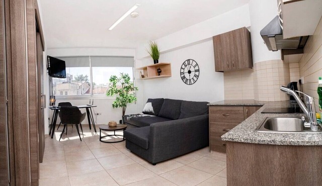 Central, near sea 1 bedroom flat