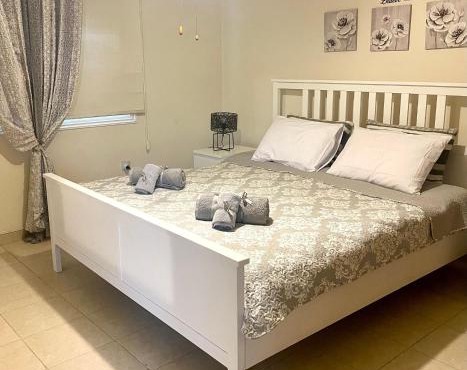 Charming Oroklini Penthouse with Ocean Views and Private Parking
